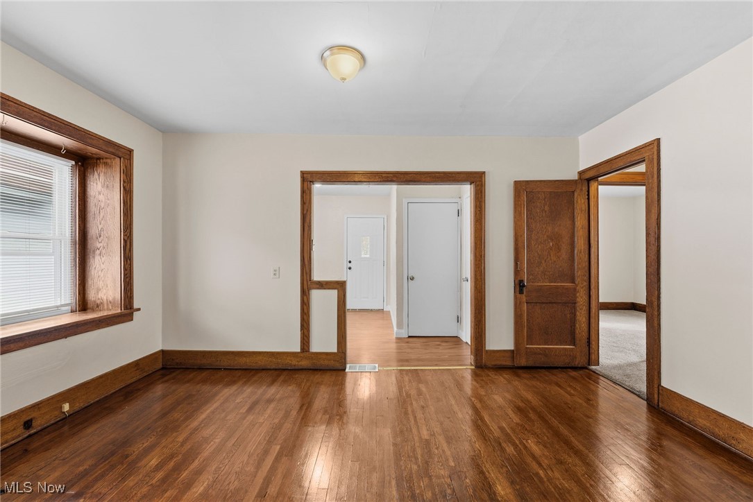 683 Ranney Street Akron, OH 44310 - Photo 11 of 25 Dining room