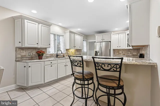 $1,070,000 | 1116 Wooded Way Drive, Media, PA 19063