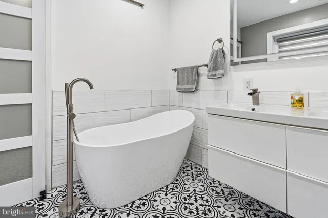 $1,070,000 | 1116 Wooded Way Drive, Media, PA 19063