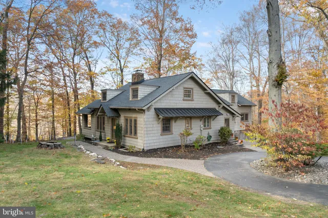 $1,070,000 | 1116 Wooded Way Drive, Media, PA 19063