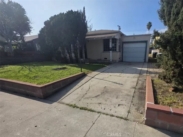 $950,000 | 2321 North Naomi Street, Burbank, CA 91504