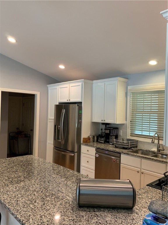 3238 West Shore Road Warwick, RI 02886 - Photo 12 of 24