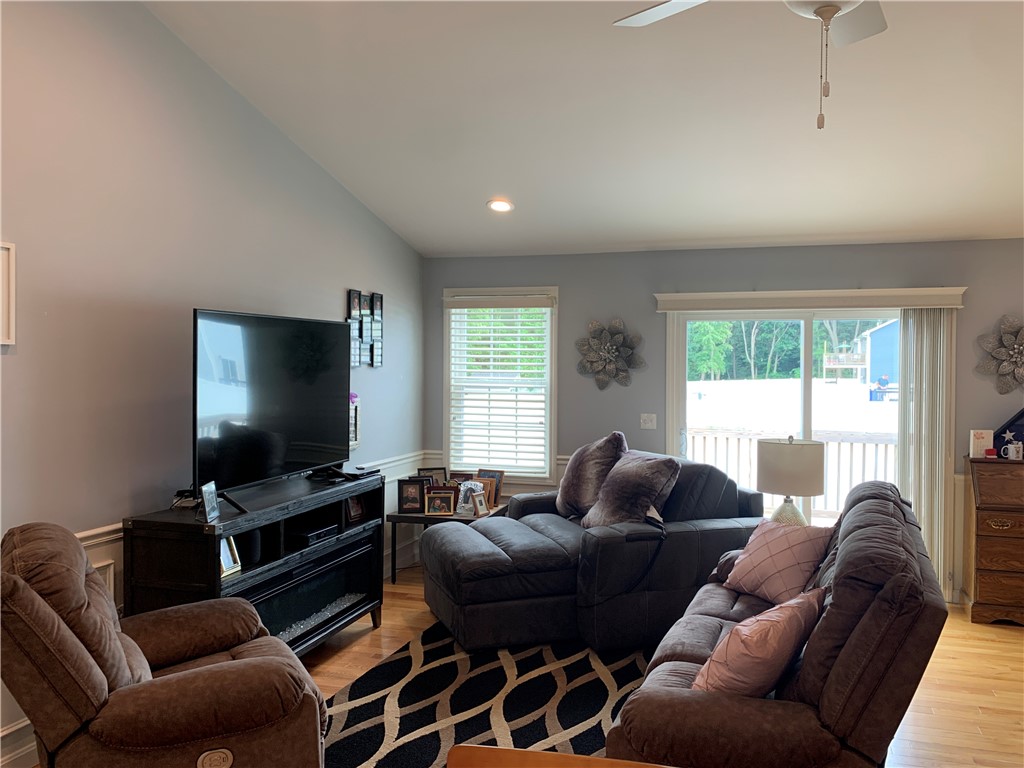 3238 West Shore Road Warwick, RI 02886 - Photo 8 of 24