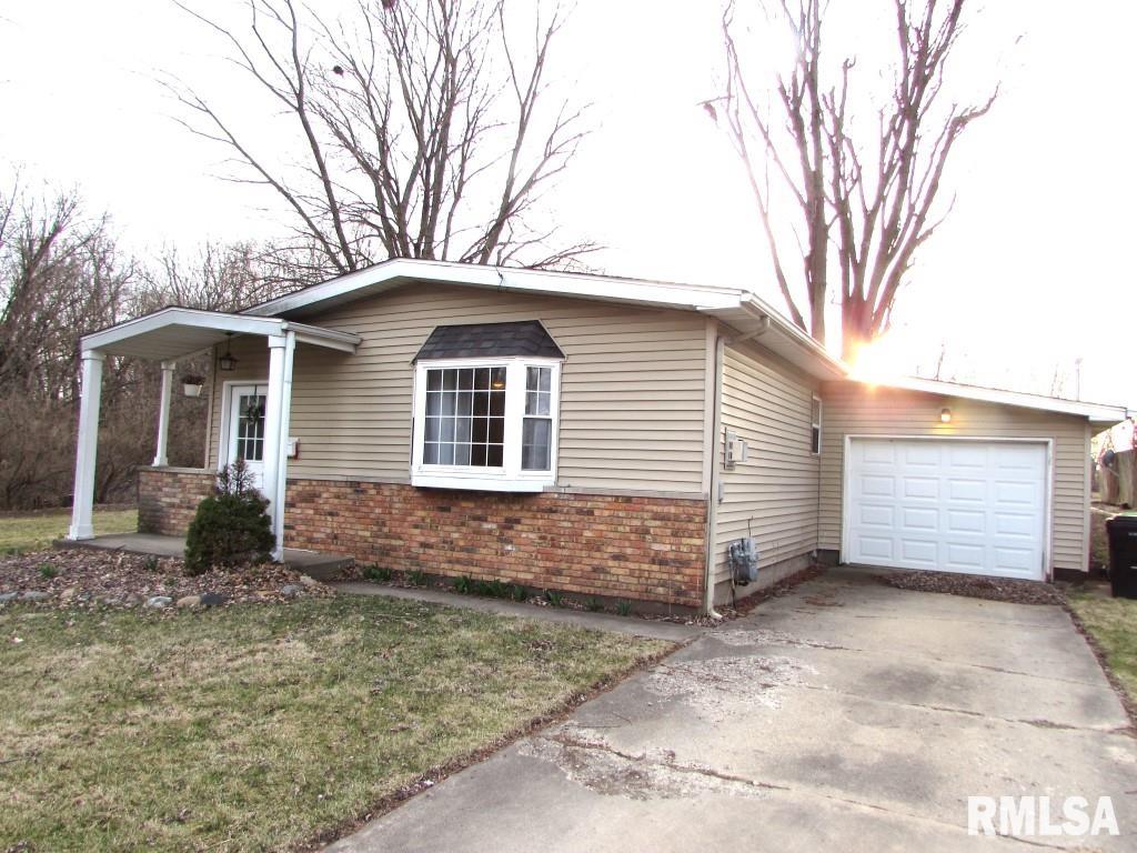 400 Hamilton Street Washington, IL 61571 - Photo 1 of 21 Gallery Image 1