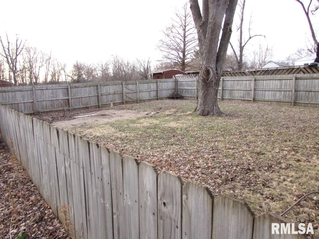 400 Hamilton Street Washington, IL 61571 - Photo 20 of 21 Gallery Image 20