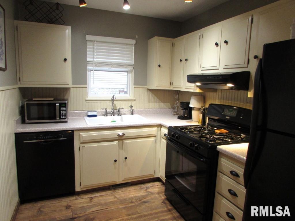 400 Hamilton Street Washington, IL 61571 - Photo 8 of 21 Gallery Image 8