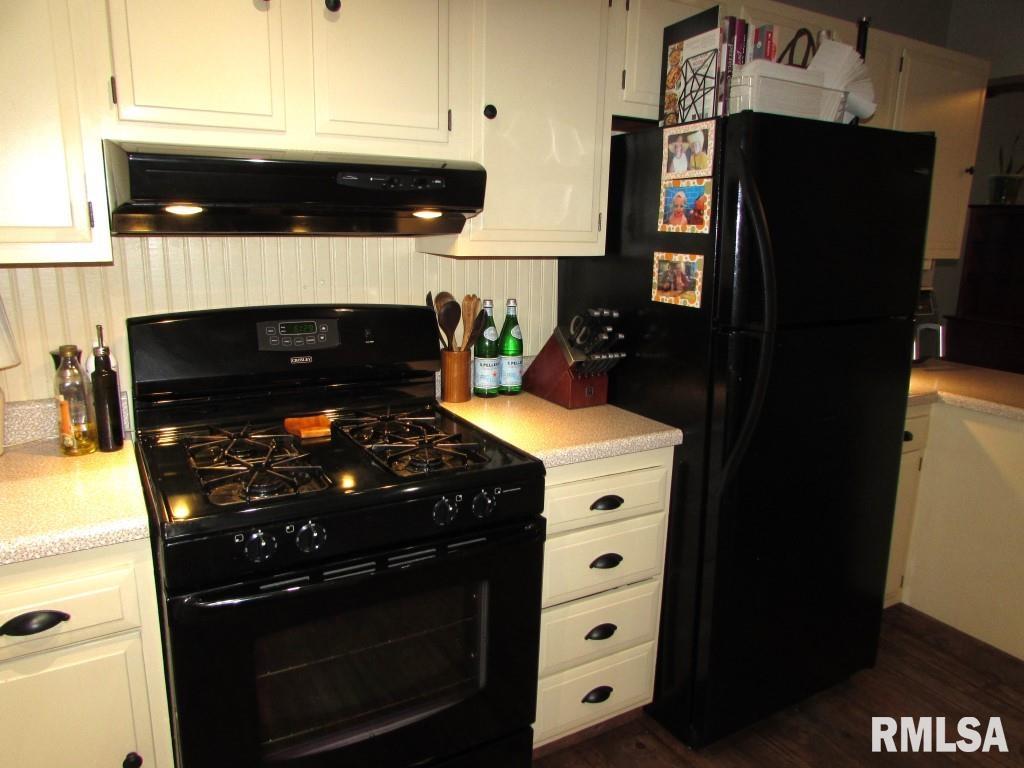 400 Hamilton Street Washington, IL 61571 - Photo 10 of 21 Gallery Image 10