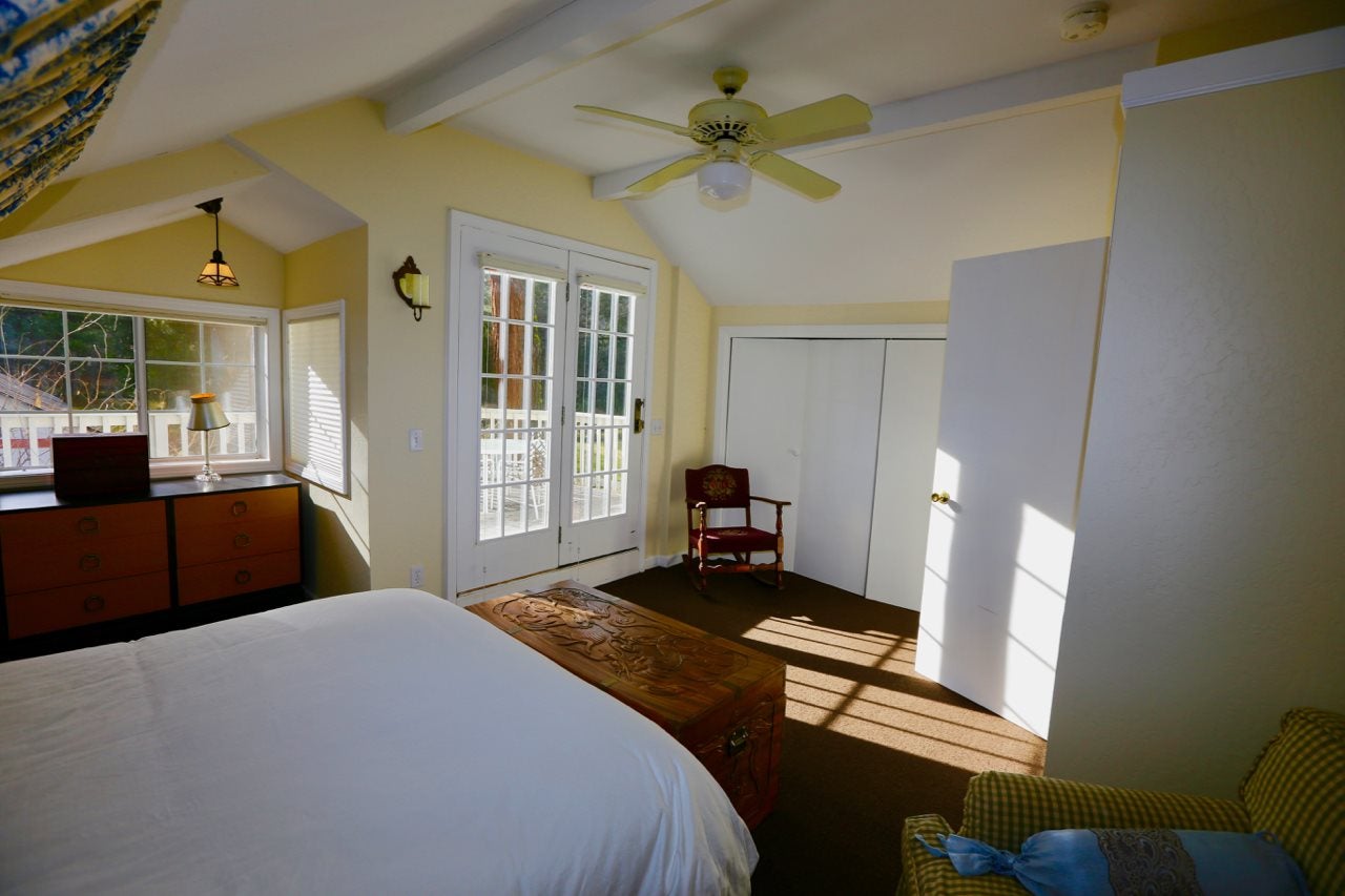 10317 North Old Stage Road Weed, CA 96094 - Photo 16 of 27 Gallery Image 16