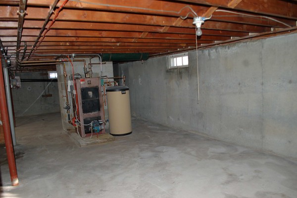 1 Cedarview Road Ipswich, MA 01938 - Photo 10 of 13 a view of a room with gym equipment