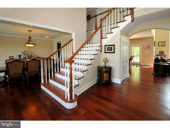 501 Hoyt Road Huntingdon Valley, PA 19006 - Photo 2 of 24