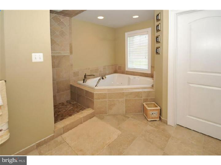 501 Hoyt Road Huntingdon Valley, PA 19006 - Photo 12 of 24