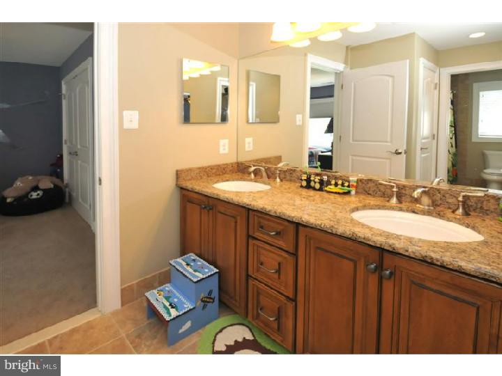 501 Hoyt Road Huntingdon Valley, PA 19006 - Photo 13 of 24