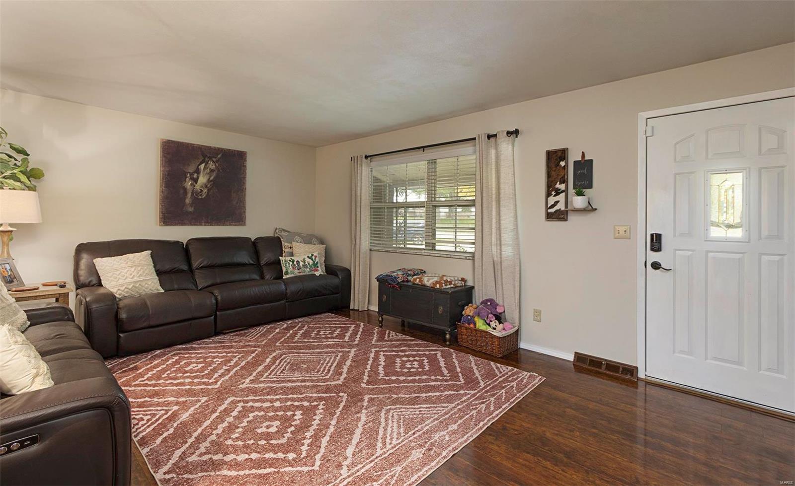 812 O'fallon Troy Road Lebanon, IL 62254 - Photo 11 of 60 Gallery Image 11
