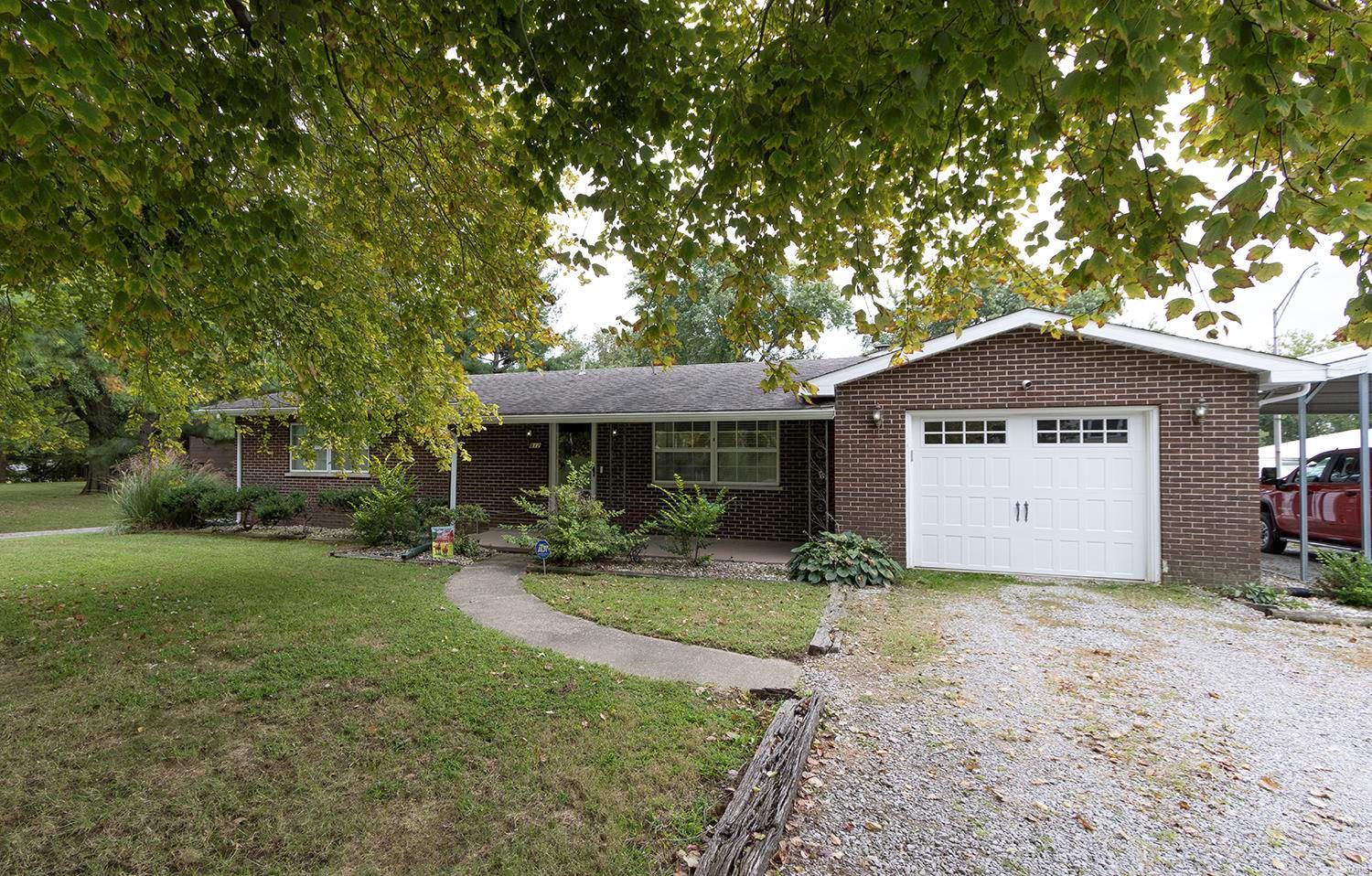 812 O'fallon Troy Road Lebanon, IL 62254 - Photo 2 of 60 Gallery Image 2