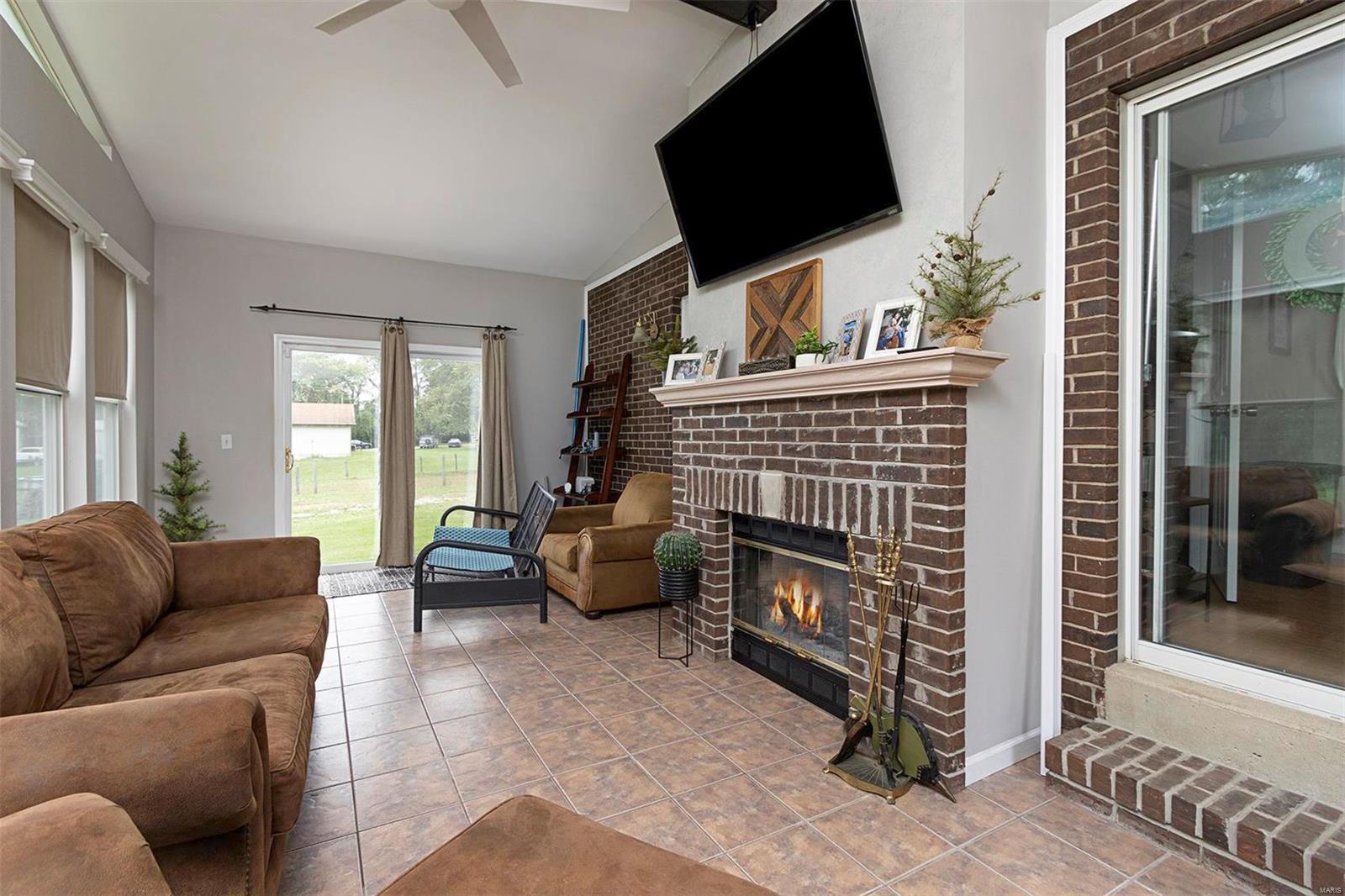 812 O'fallon Troy Road Lebanon, IL 62254 - Photo 26 of 60 Gallery Image 26