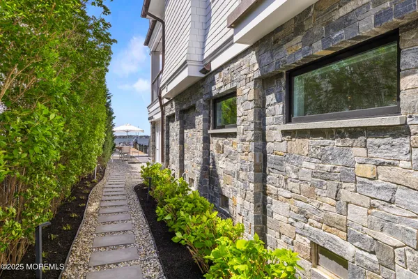 $14,999,000 | 948 Lagoon Lane South, Mantoloking, NJ 08738