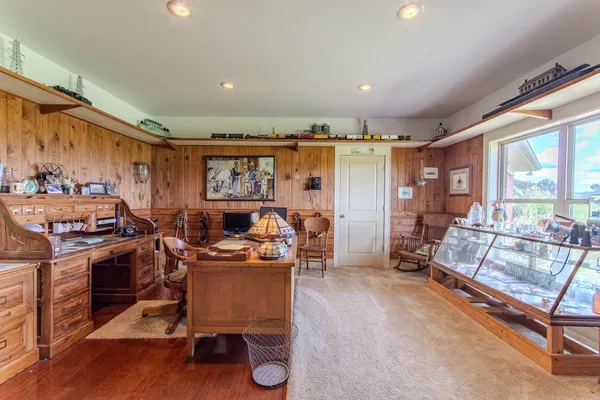 $899,900 | 2690 Fellowship Road, Sardis, TN 38371