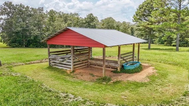 $949,000 | 2690 Fellowship Road, Sardis, TN 38371