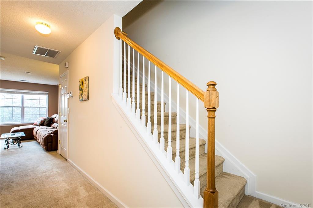 16815 Timber Crossing Road Charlotte, NC 28213 - Photo 5 of 28