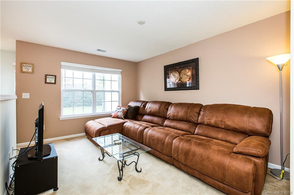 16815 Timber Crossing Road Charlotte, NC 28213 - Photo 7 of 28
