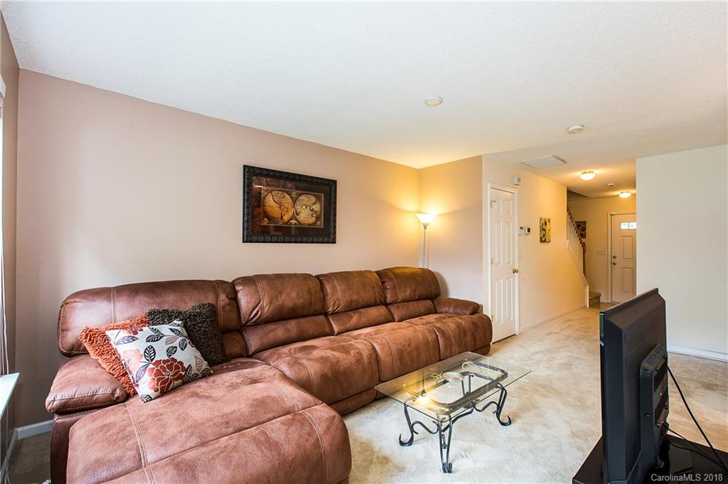 16815 Timber Crossing Road Charlotte, NC 28213 - Photo 8 of 28