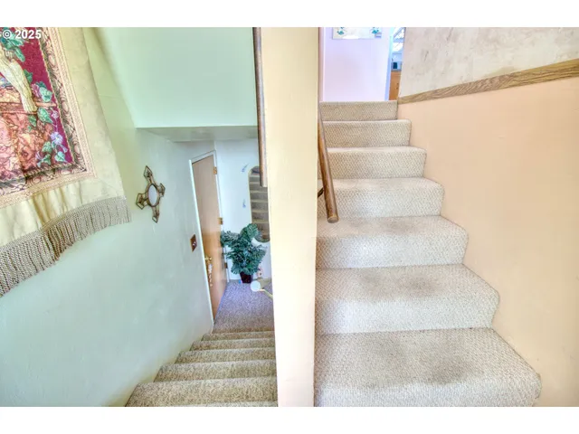 $324,000 | 16493 Lovell Lane, Brookings, OR 97415