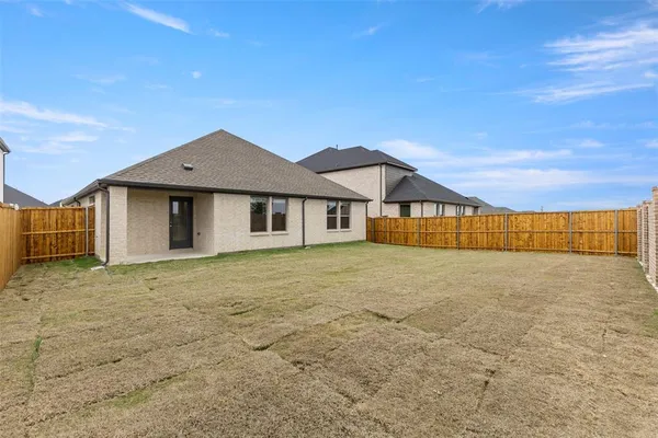 $2,300 | 905 Honeydew Lane, McKinney, TX 75071