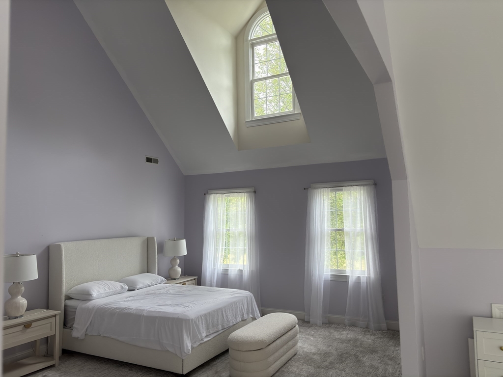 135 Shawsheen Road Bedford, MA 01730 - Photo 8 of 33