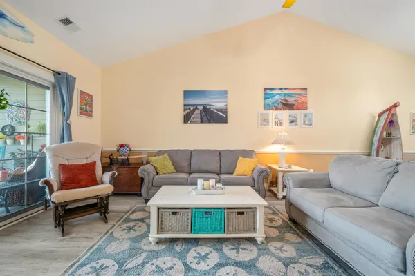 $250,000 | 4820 Magnolia Lake Drive, Unit 403, Myrtle Beach, SC 29577