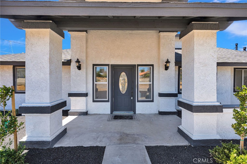 14204 Tehachapi Road Apple Valley, CA 92307 - Photo 2 of 72