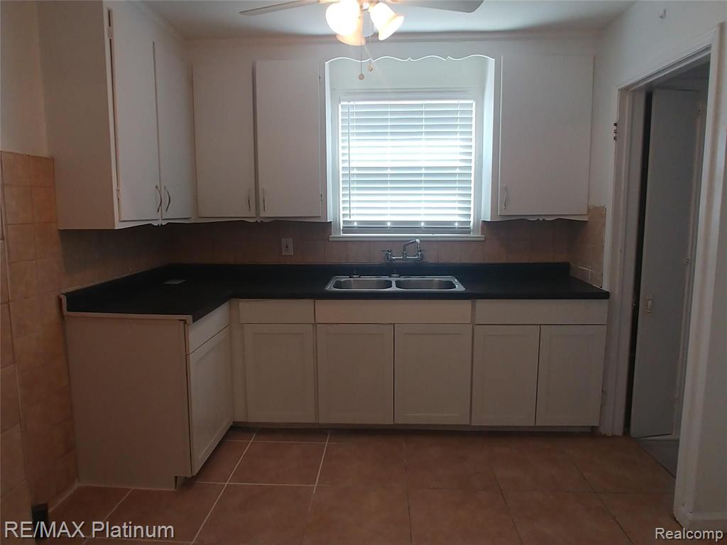 18934 Forrer Street Detroit, MI 48235 - Photo 2 of 21