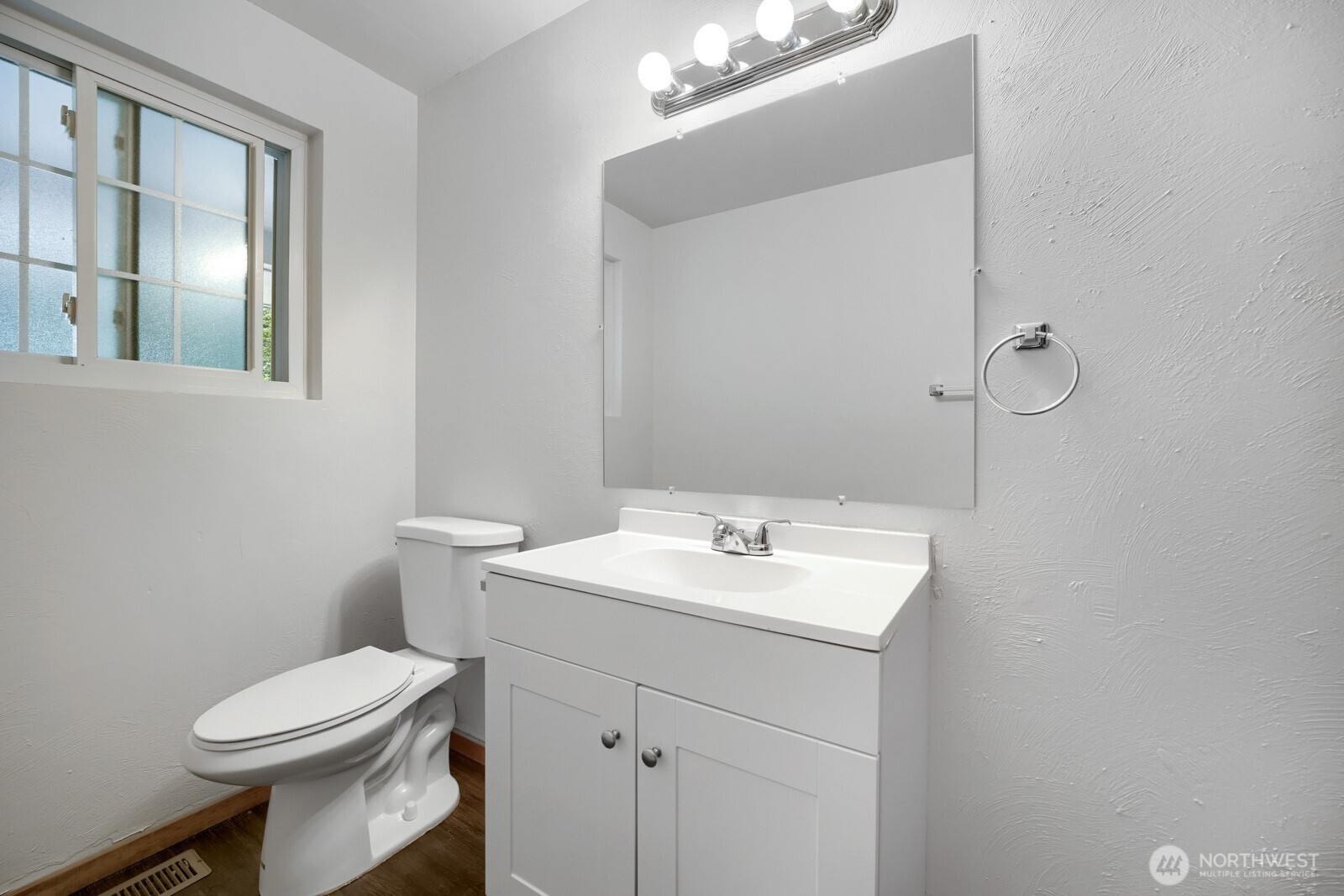 2107 Southwest 316th Street Federal Way, WA 98023 - Photo 17 of 27