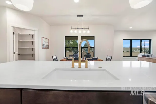 $595,000 | 547 Cyn Fls Drive, Twin Falls, ID 83301