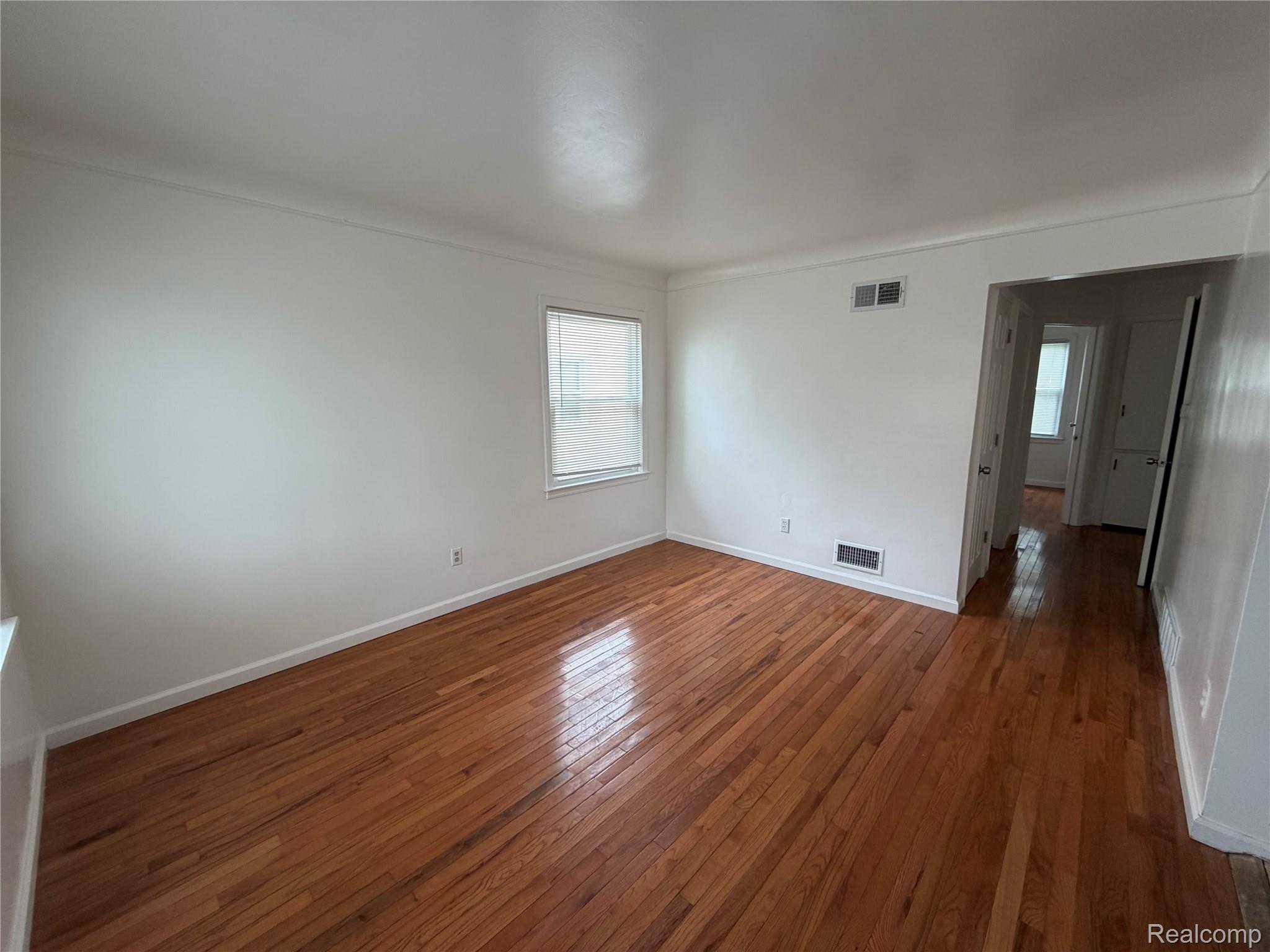 26985 Andover Street Inkster, MI 48141 - Photo 2 of 8 IMG_1929.jpeg