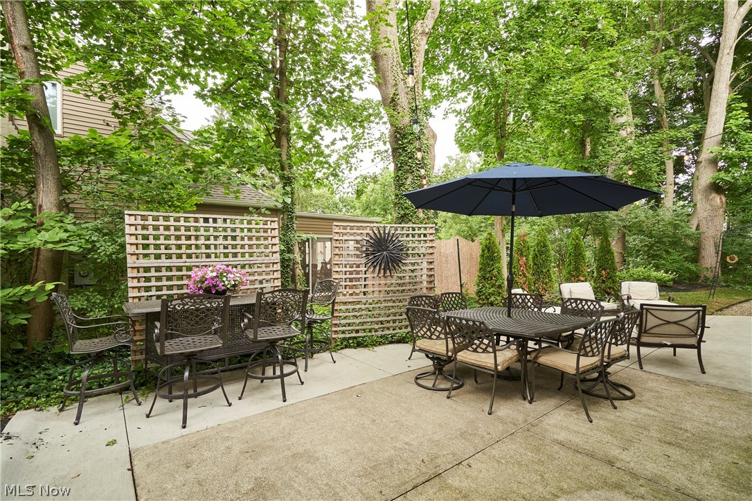 111 Overwood Road Akron, OH 44313 - Photo 2 of 27 Gallery Image 2