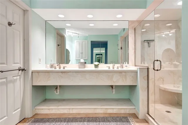 $9,000 | 8880 North Sea Oaks Way, Unit 307, Vero Beach, FL 32963