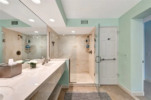 $9,000 | 8880 North Sea Oaks Way, Unit 307, Vero Beach, FL 32963