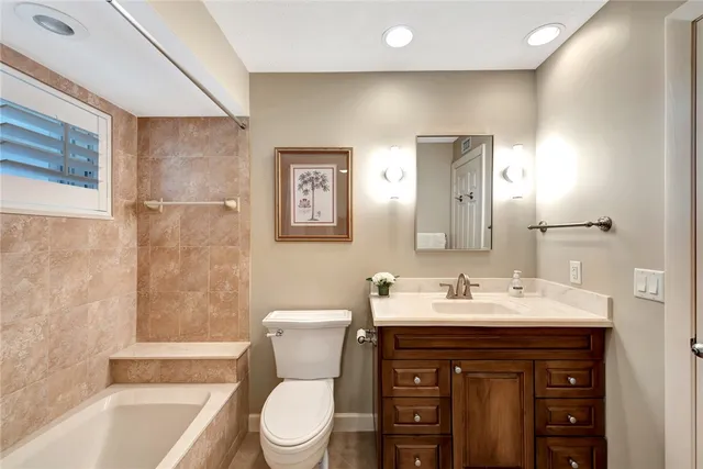 $9,000 | 8880 North Sea Oaks Way, Unit 307, Vero Beach, FL 32963