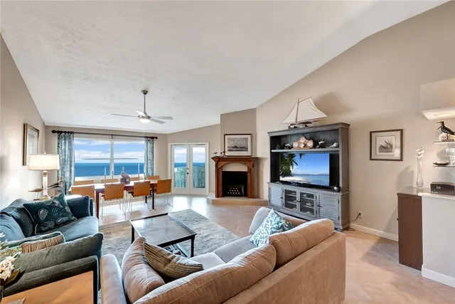 $9,000 | 8880 North Sea Oaks Way, Unit 307, Vero Beach, FL 32963