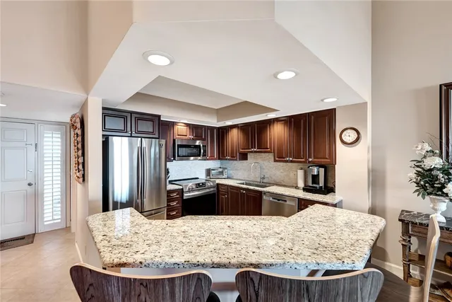 $9,000 | 8880 North Sea Oaks Way, Unit 307, Vero Beach, FL 32963