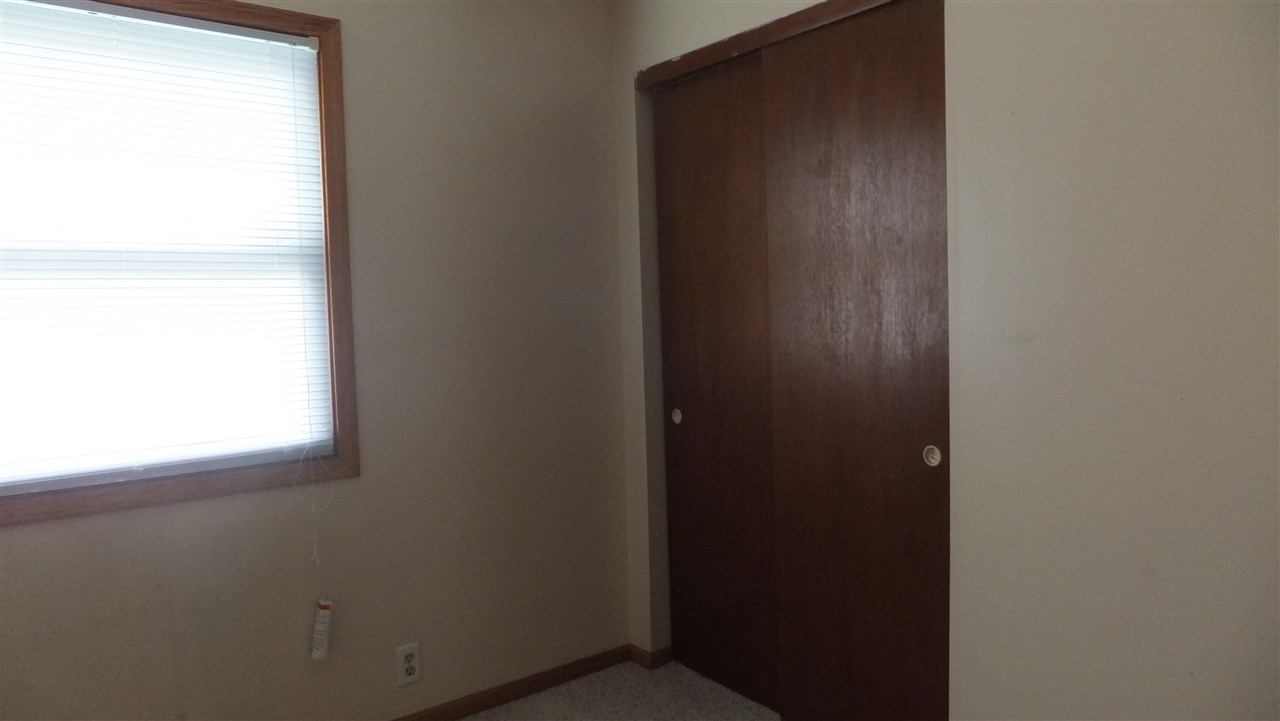 211 South View Drive Rochelle, IL 61068 - Photo 5 of 23 Gallery Image 5
