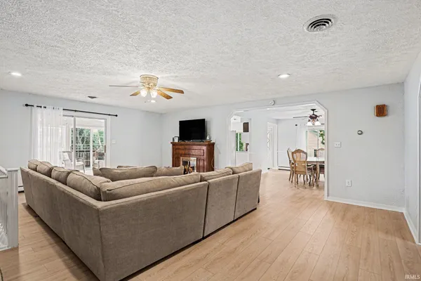 $525,000 | 11418 Fascination Way, Cromwell, IN 46732