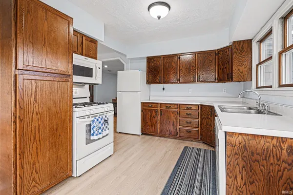 $525,000 | 11418 Fascination Way, Cromwell, IN 46732