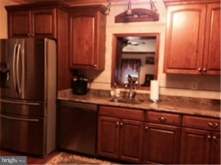 27 Rancocas Boulevard Mount Laurel, NJ 08054 - Photo 3 of 25 Kitchen