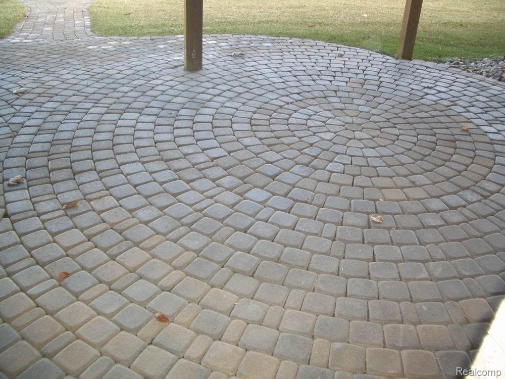 2137 Avon Lake Lane Rochester, MI 48307 - Photo 17 of 20 Patio