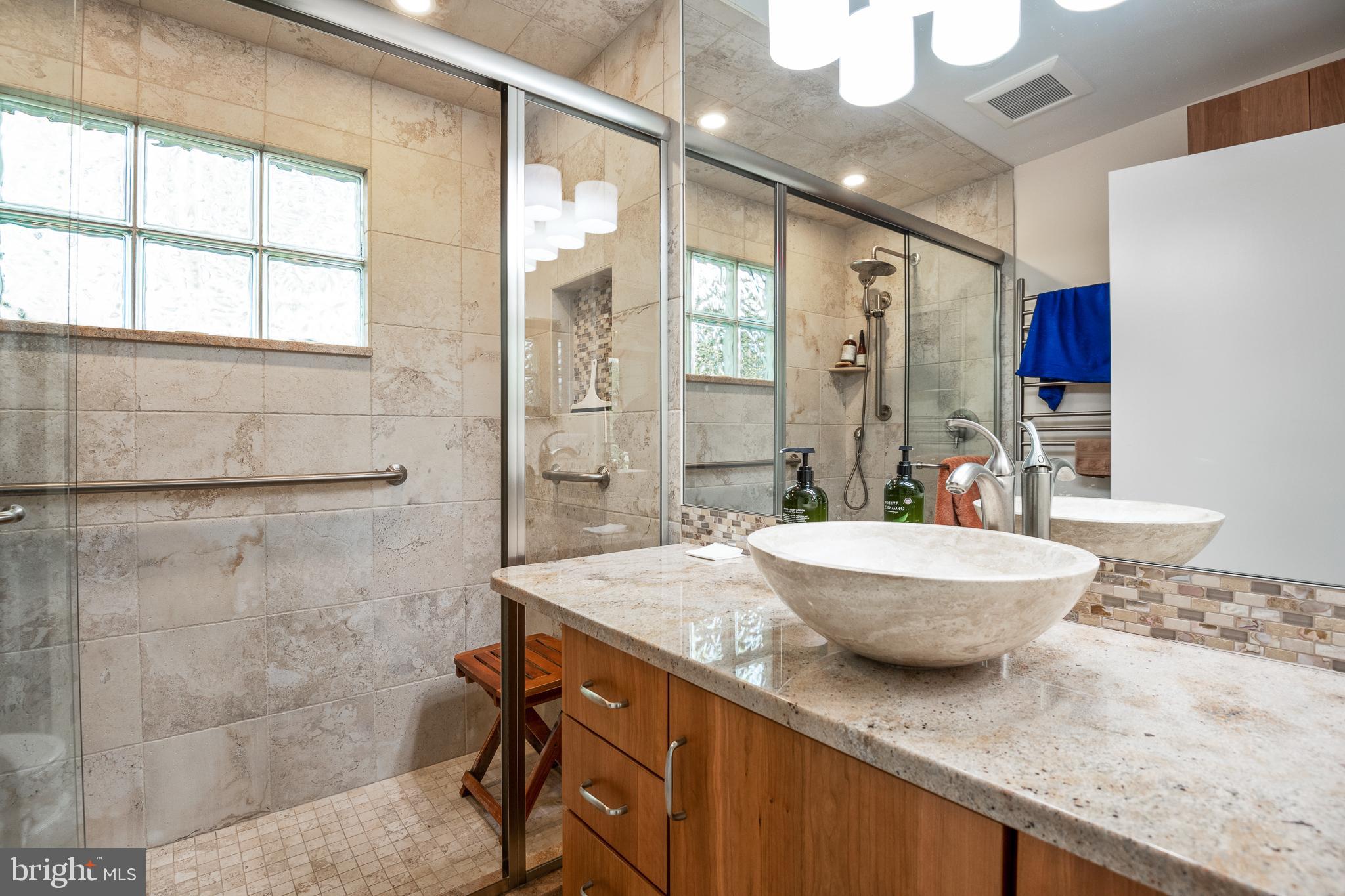 1717 Briar Ridge Road McLean, VA 22101 - Photo 21 of 39