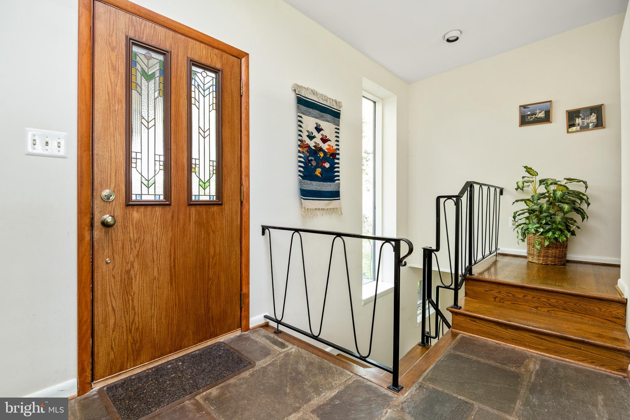 1717 Briar Ridge Road McLean, VA 22101 - Photo 6 of 39