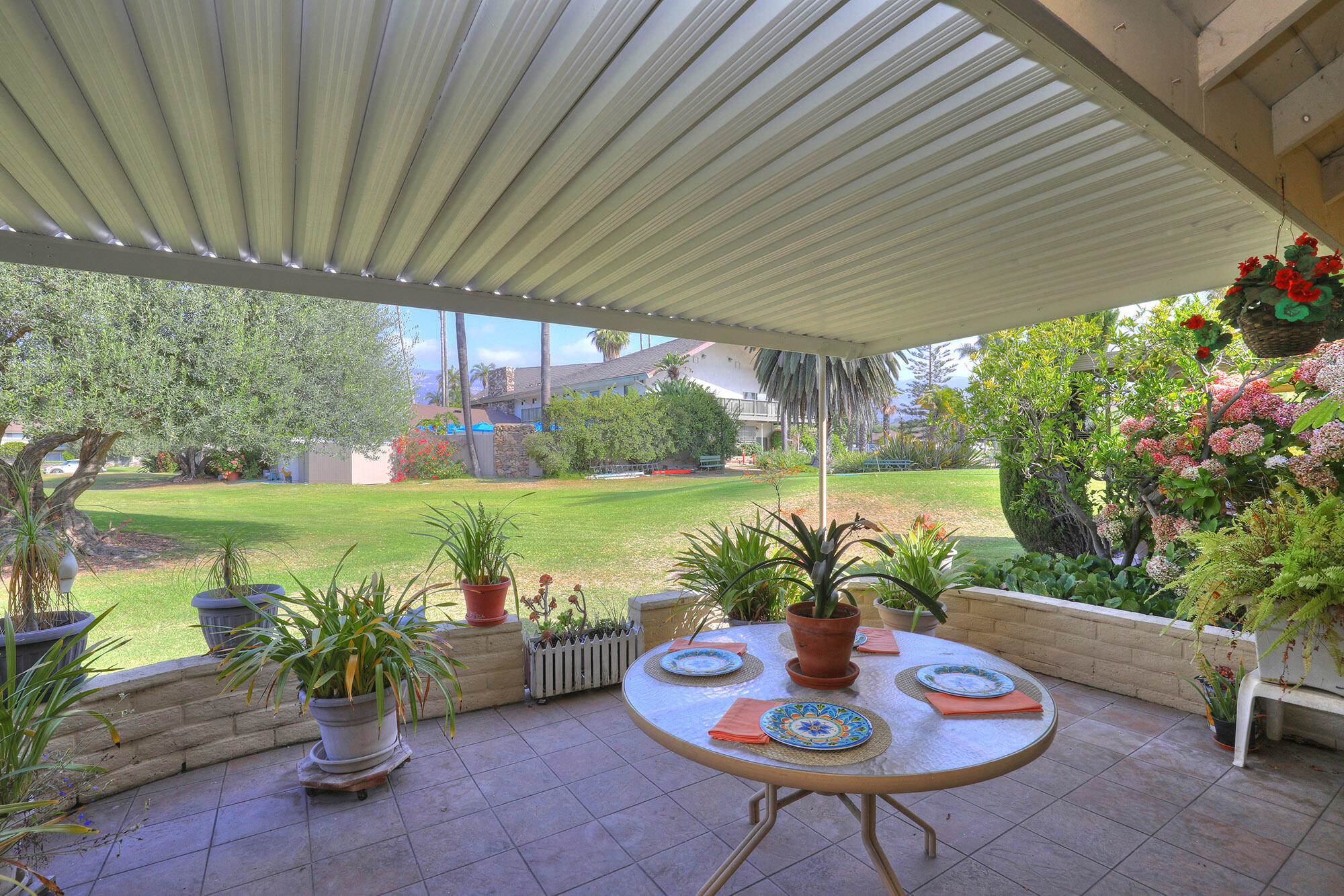 5822 Encina Road, Unit 3 Goleta, CA 93117 - Photo 3 of 26 Golf Course Patio