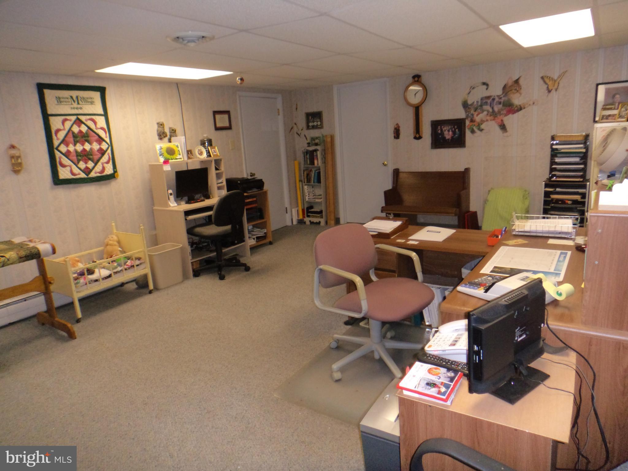 7364 Angle Road Chambersburg, PA 17202 - Photo 17 of 26 Family Room