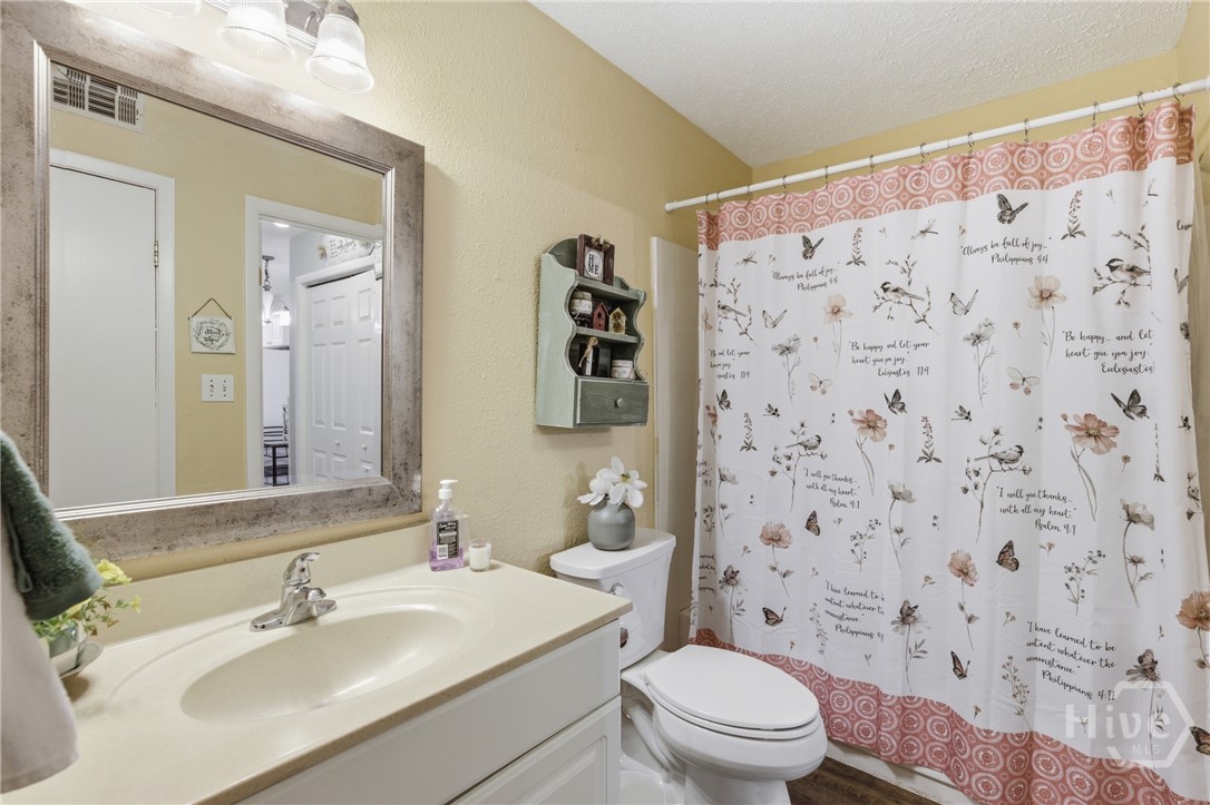 401 North Cromwell Road, Unit T3 Savannah, GA 31410 - Photo 18 of 26 Ensuite 2